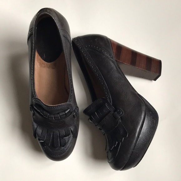 Frye Shoes - FRYE women's leather heels 👠